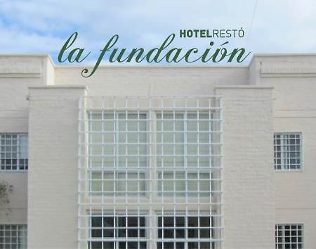 Hotel La Fundacion General Roca Ngoại thất bức ảnh