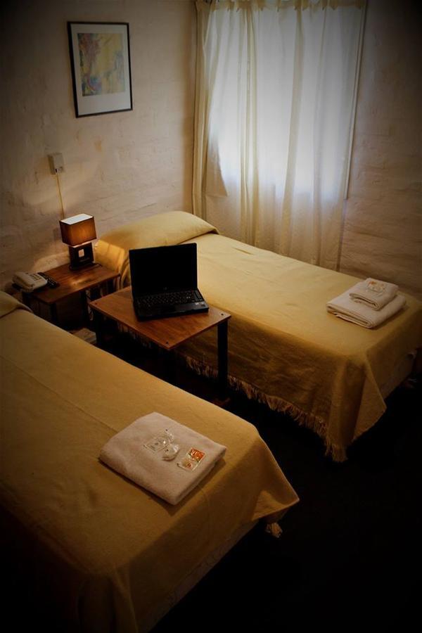 Hotel La Fundacion General Roca Ngoại thất bức ảnh